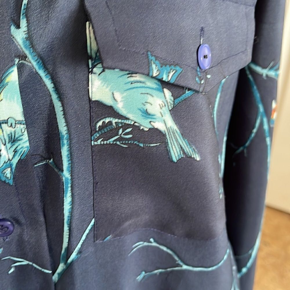 Fun pattern on this shirt by Royal Knight. - Picture 2 of 4